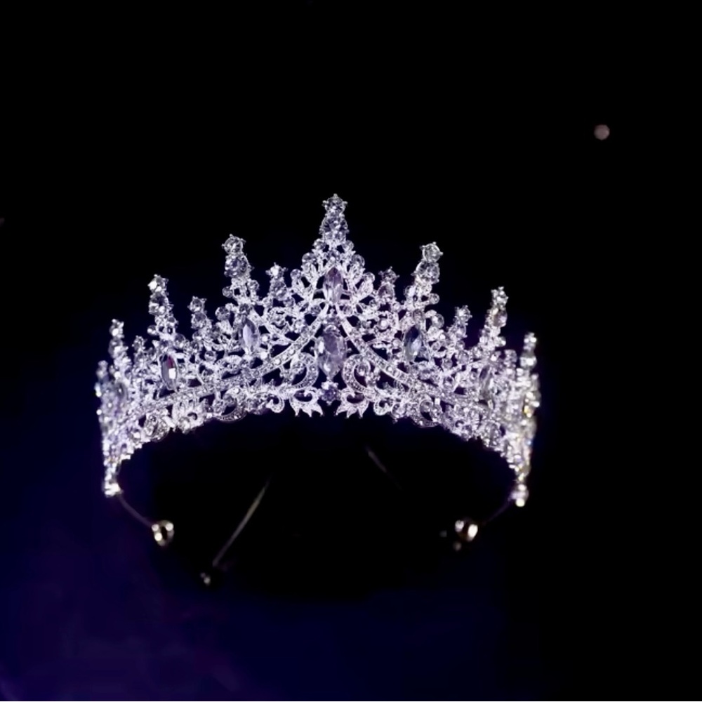 Sparkling Silver Crystal Tiara